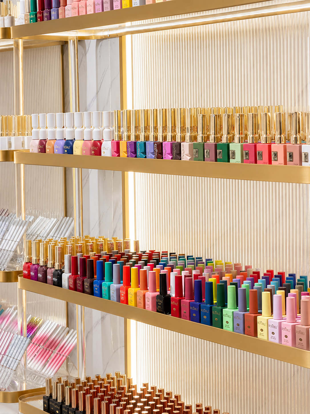 ROMIKU NAILS 甲油胶颜色与瓶型展示